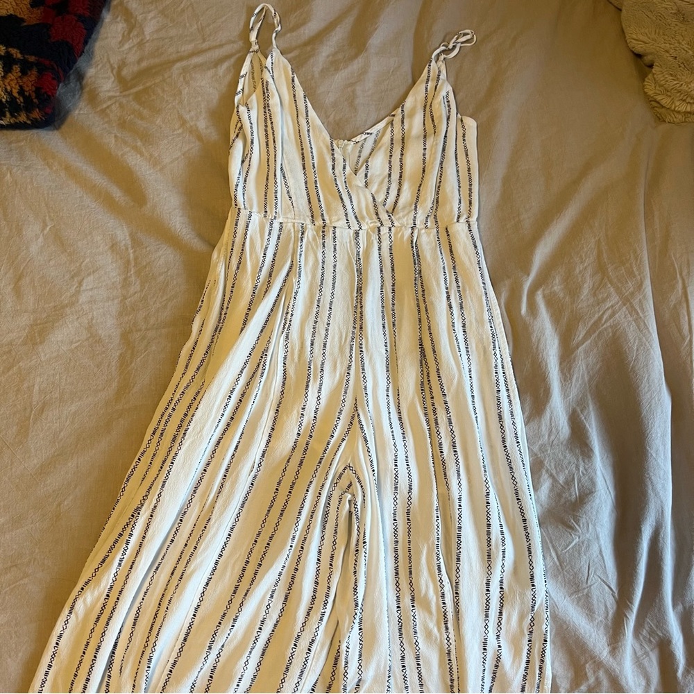 Vici jumpsuit with leg slits